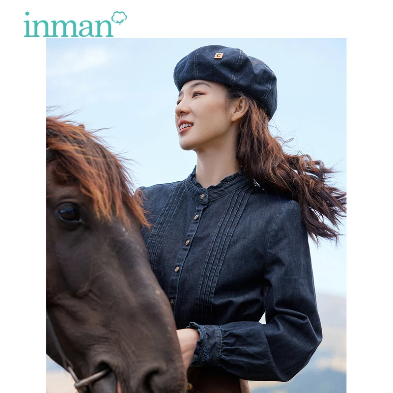 Женская джинсовая рубашка INMAN 2023, Зимняя свободная блузка с длинным рукавом и воротником-стойкой, плиссированный дизайн, вышивка, Ретро Универсальные топы