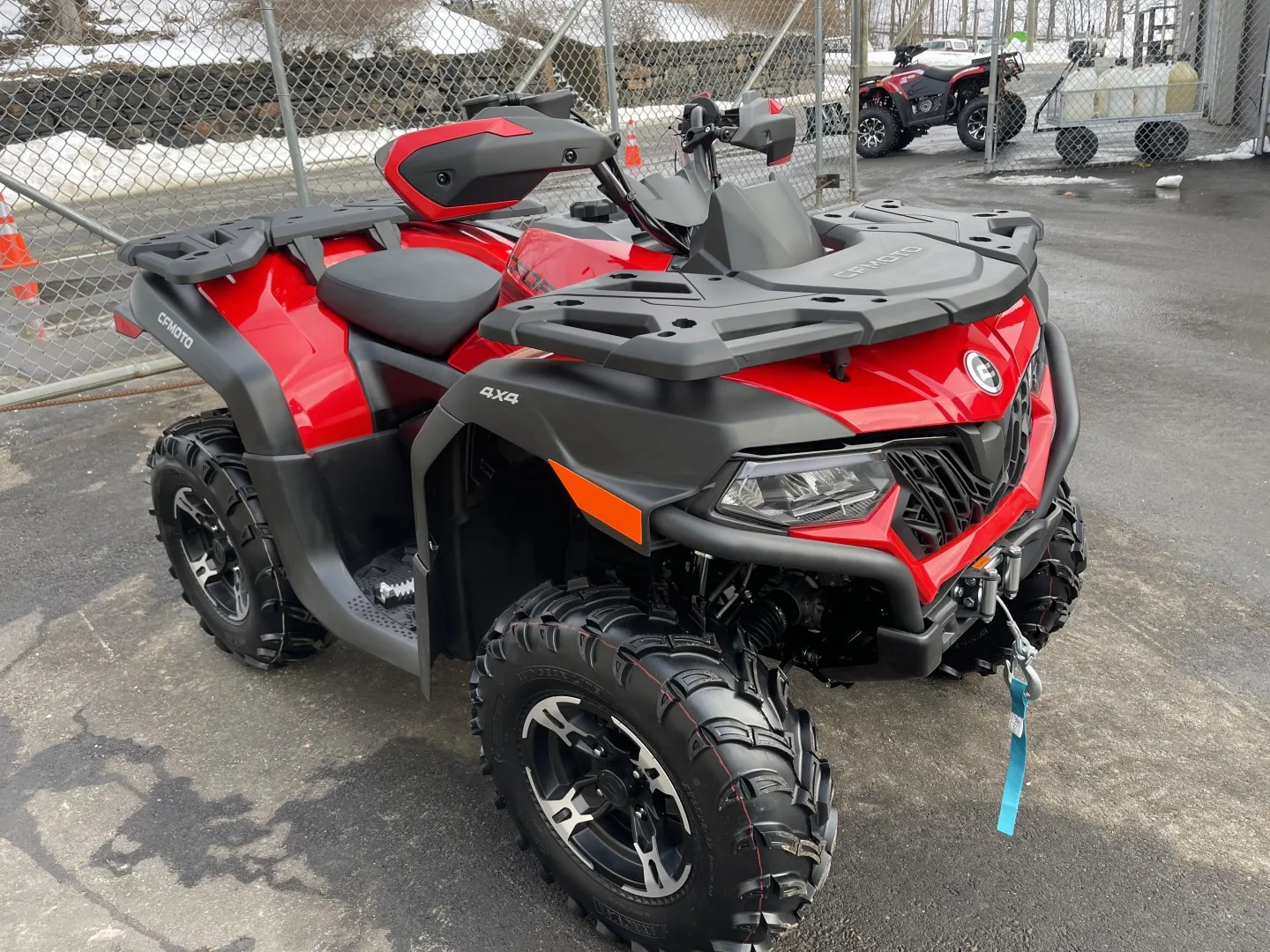 2022 CFMOTO CFORCE 600 Force Red