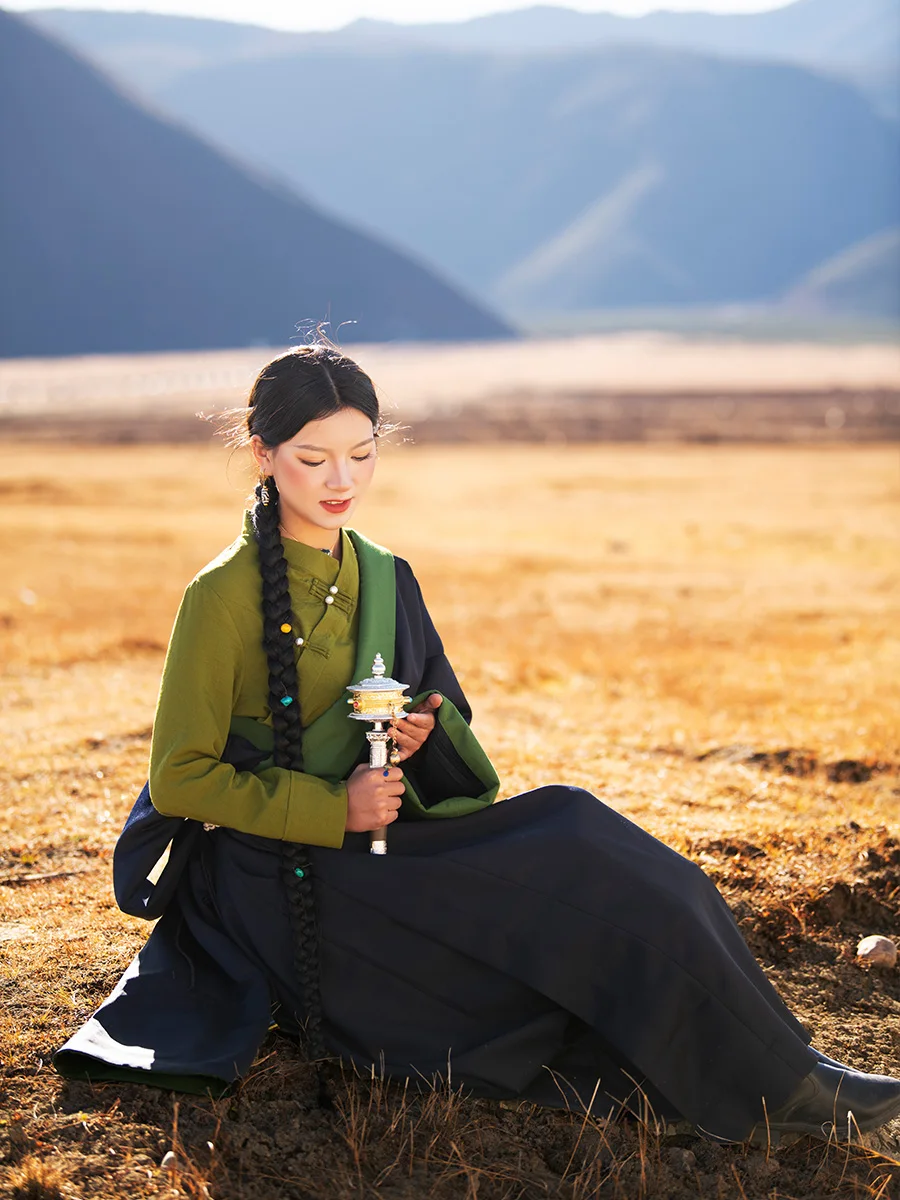 Тибетская Аристократическая Тибетская одежда Женская Весна Лето Тибетская одежда Фото Тибетский халат Одежда для путешествий по Тибету
